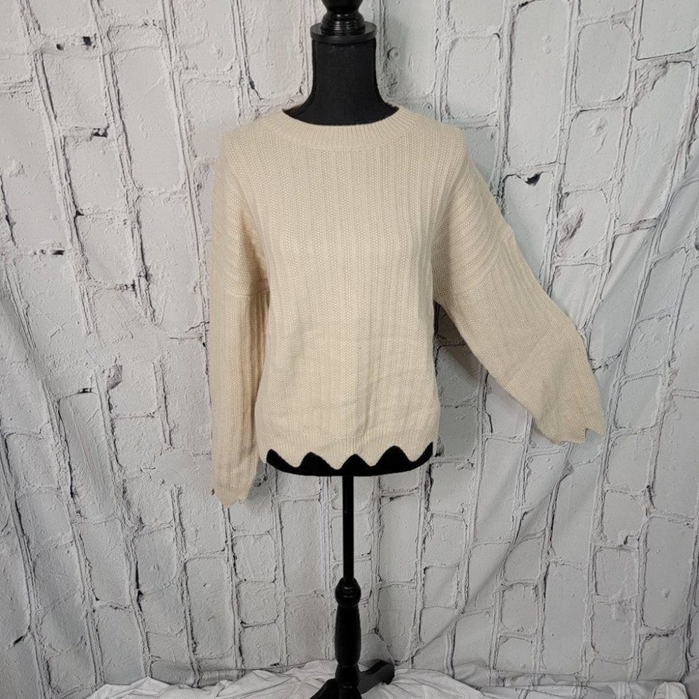 CREAM Heavy Knit scalloped hem Ribbed Cropped Comfy Crew Neck Sweater L